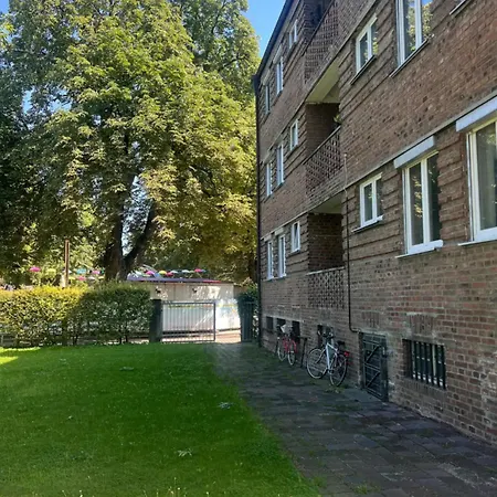 Augsburg Rooms Homestay *